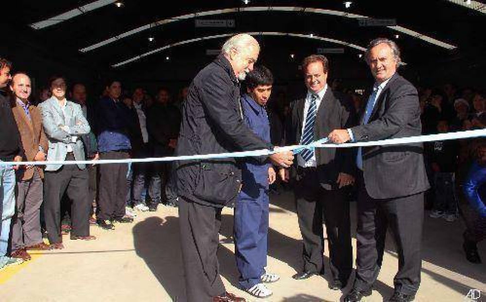 De la Torre inaugur� la primera planta de valorizaci�n de residuos de San Miguel