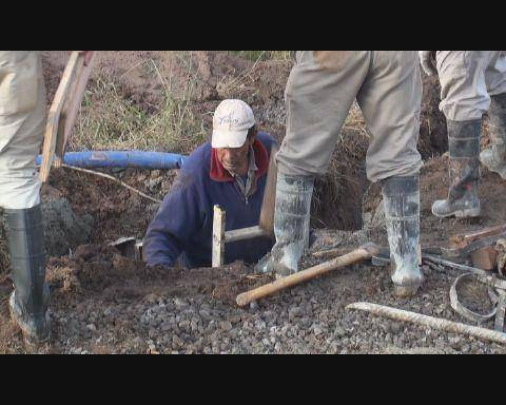 Comenzaron los trabajos de cloacas en Acevedo