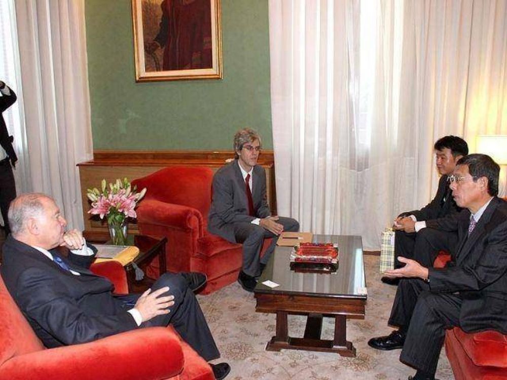  El Embajador de Corea del Sur visit� Jujuy junto a empresarios e inversores.
