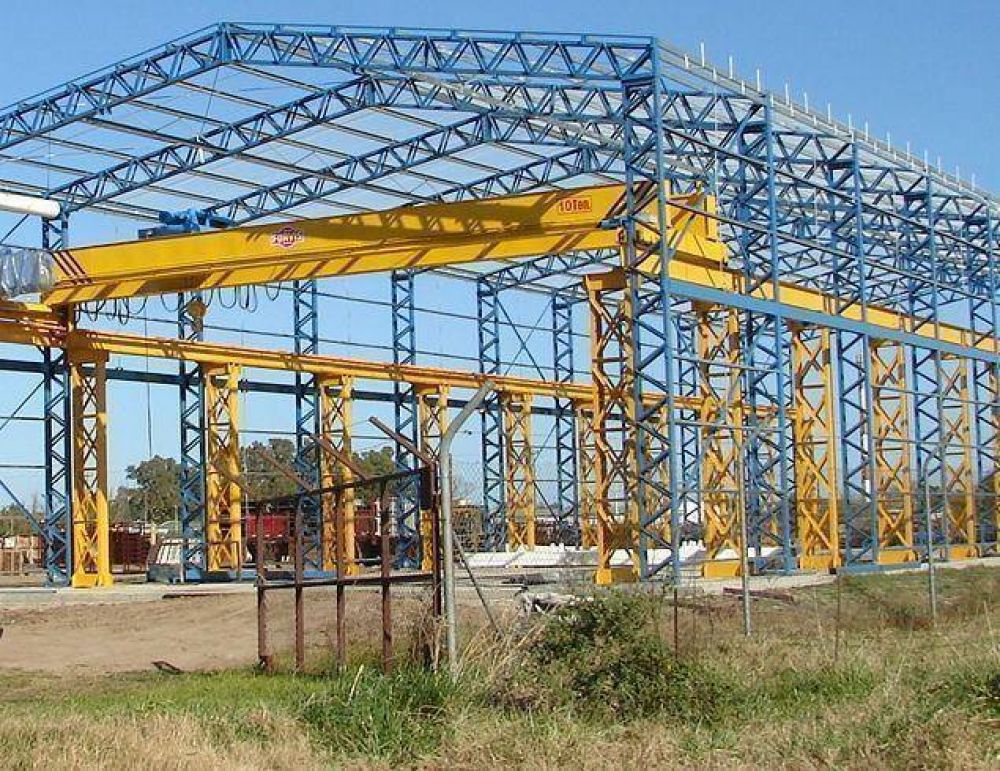 Un operario falleci� tras caerse de un tinglado