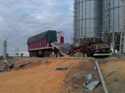 Un camionero muri� aplastado por un silo 