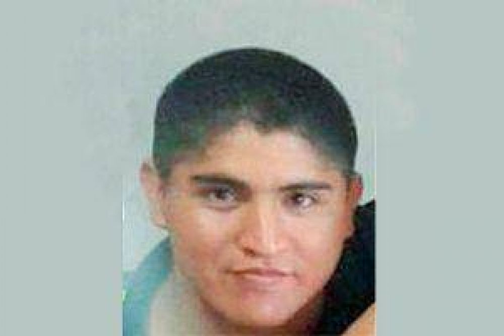 Automovilista choc� a un motociclista y lo abandon�