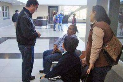A trav�s del celular de "Pato" la querella busca llegar al asesino