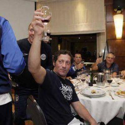 Pedro Troglio tiene todo acordado y continuar� en el Bosque en Primera