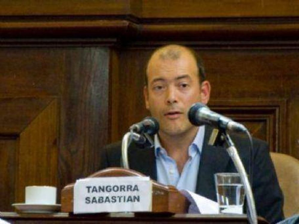 Tangorra: �No hay ninguna justificaci�n que no sea tapar el tratamiento p�blico de la rendici�n de cuentas 2012�