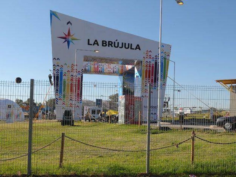 La Br�jula cierra sus puertas con la intensi�n de volver y con un mill�n y medio de visitantes