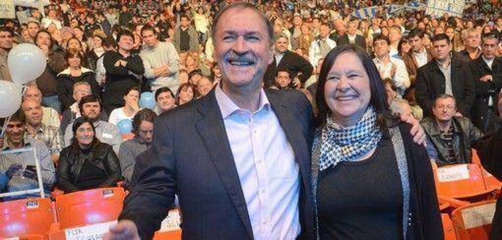 Presentaci�n de candidatos de De la Sota o nuevo carnaval cuartetero