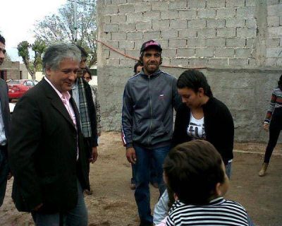 Entregaron mejoramiento habitacional en Barrio Angelleli