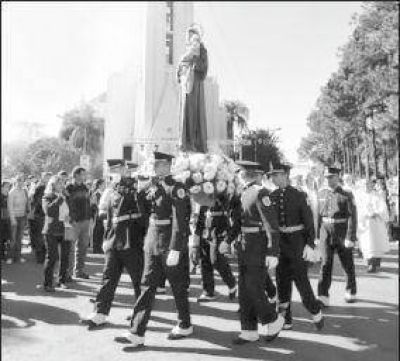 Una multitud homenaje� a San Antonio de Padua, patrono de Ober�