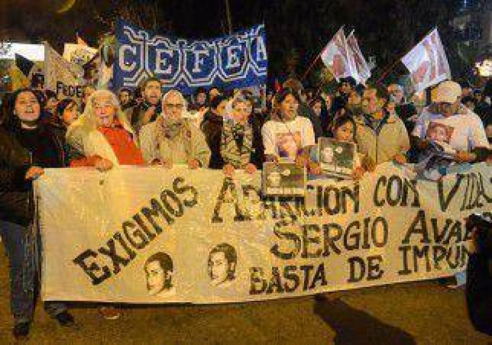 Emotivo acto por la desaparici�n de Sergio �valos 