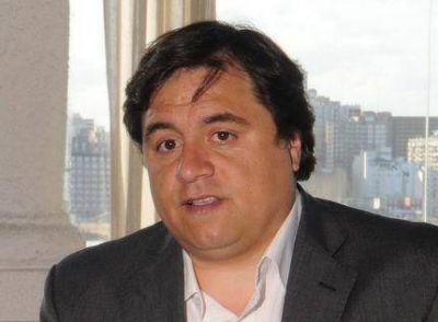 Manino Iriart est� en el cambio: no le gustan las colas e impulso Ley en Diputados para acabar con ellas 