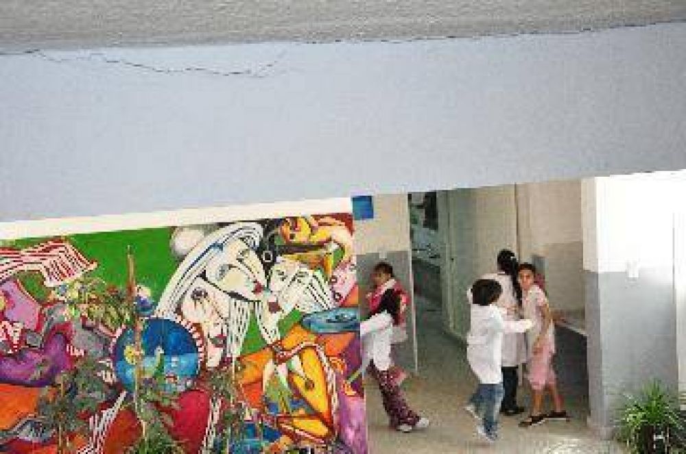 Defensora del Pueblo quiere saber qu� pasa con las escuelas de Roca