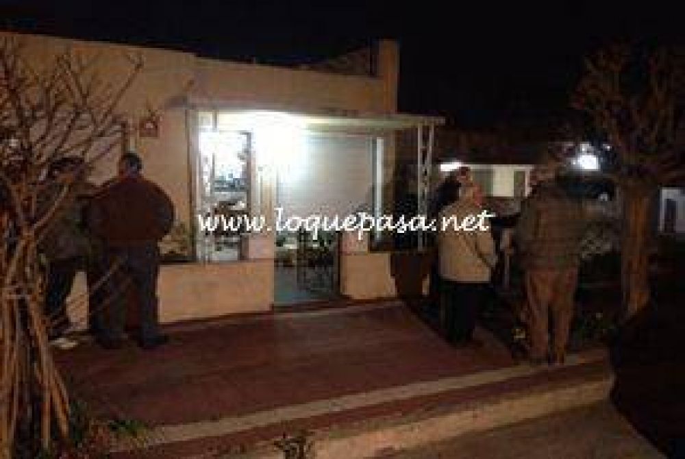 Amordazan y atan a un anciano. Muere en el hospital