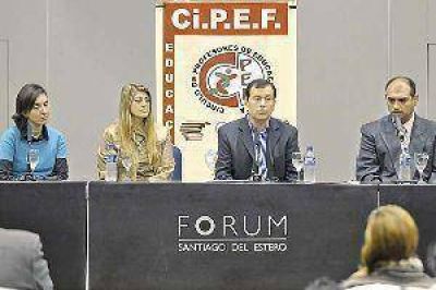 Remarc� la fuerte inversi�n de la provincia en educaci�n