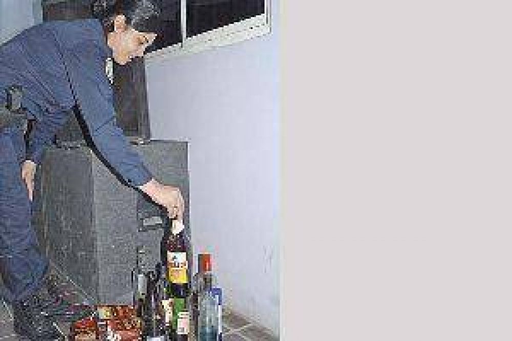 Desalojaron a m�s de 30 menores por graves incidentes en fiesta de buzos