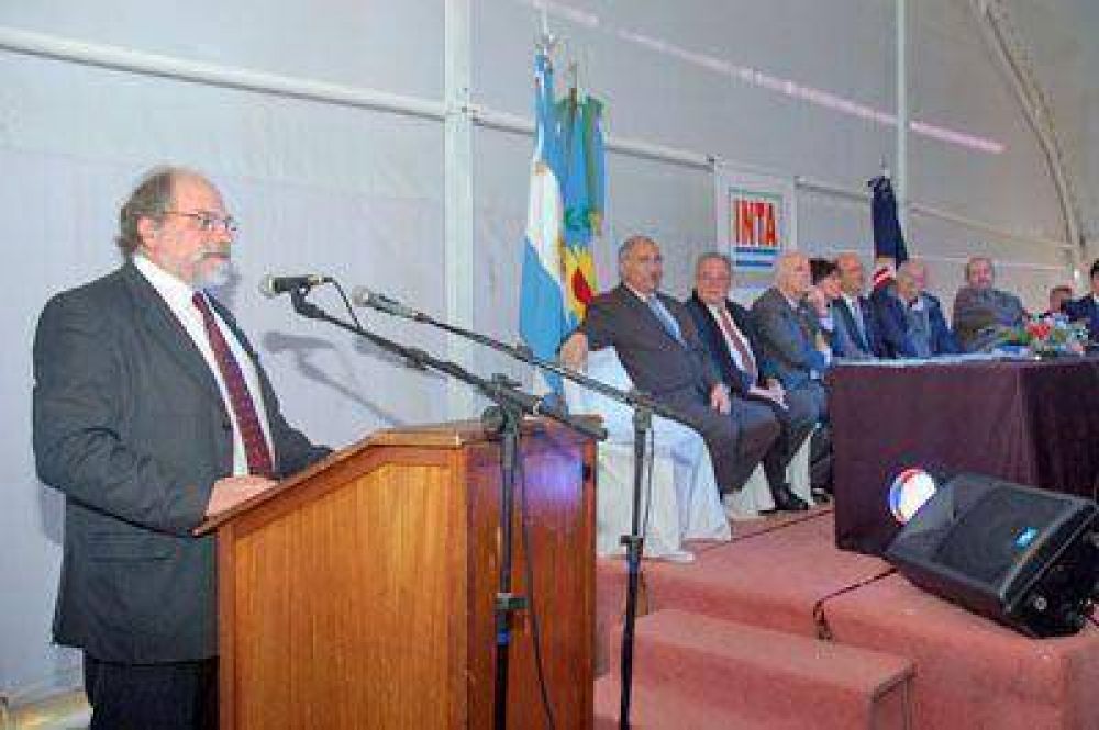 Asumi� el director del Centro Regional del Inta