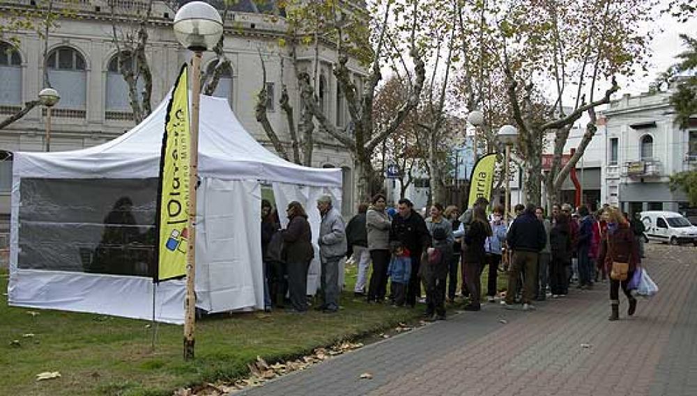 Casi 500 personas se vacunaron contra la Gripe A en la plaza