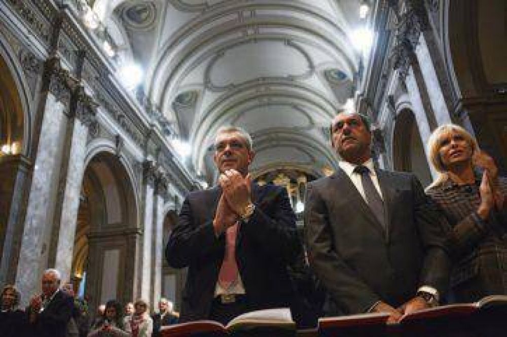 �Milagro? La Iglesia junt� a Juli�n y Scioli