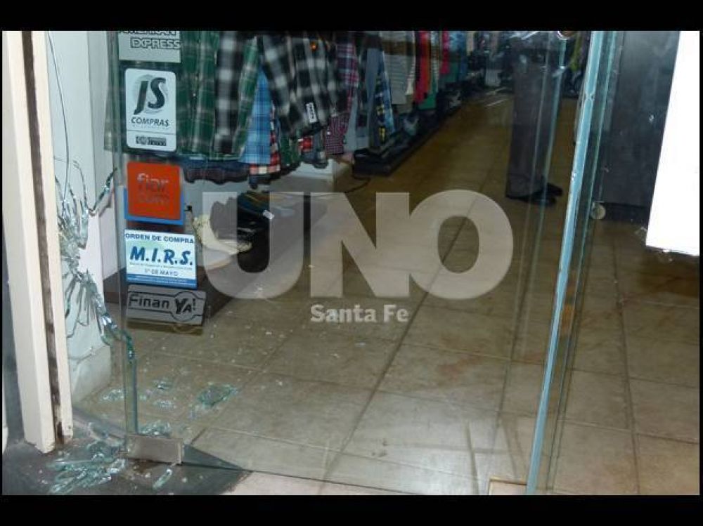 Heroico: un comisario se enfrent� a tiros y frustr� un asalto
