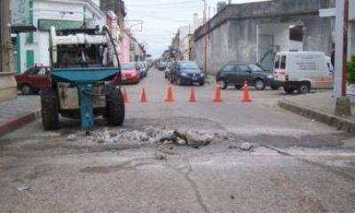 Se realizan entre 10 y 15 arreglos de pavimento semanales