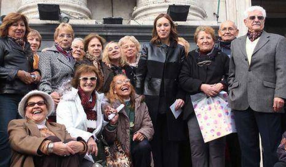 Vidal en el Circuito Papal junto a jubilados