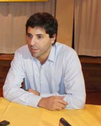 'De Narv�ez trabaja para Scioli' 