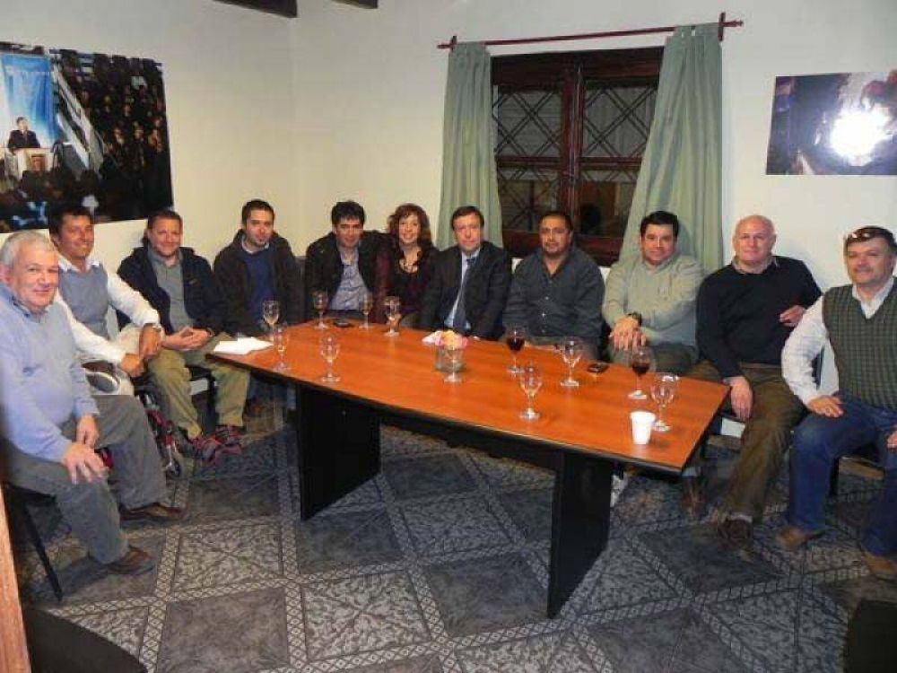 Weretilneck y Liga Peronista acordaron la creaci�n de un Instituto de Formaci�n Profesional y Pol�tico