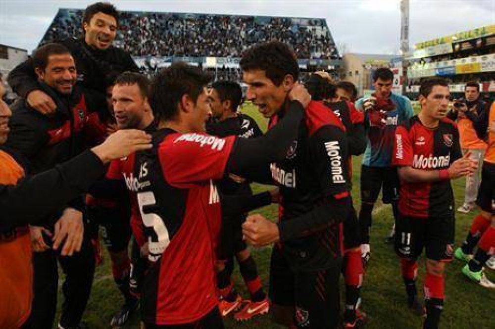 �C�mo se define el t�tulo del torneo Final y el �ltimo descenso?