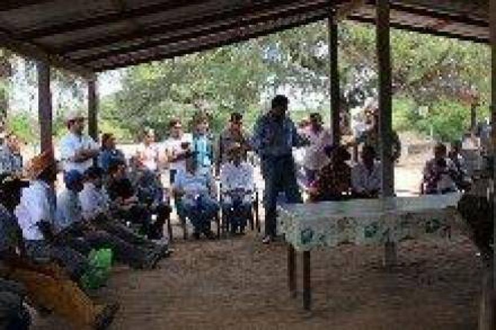 Quintana evaluo politicas de apoyo del estado con asociaci�nes de productores del oeste 