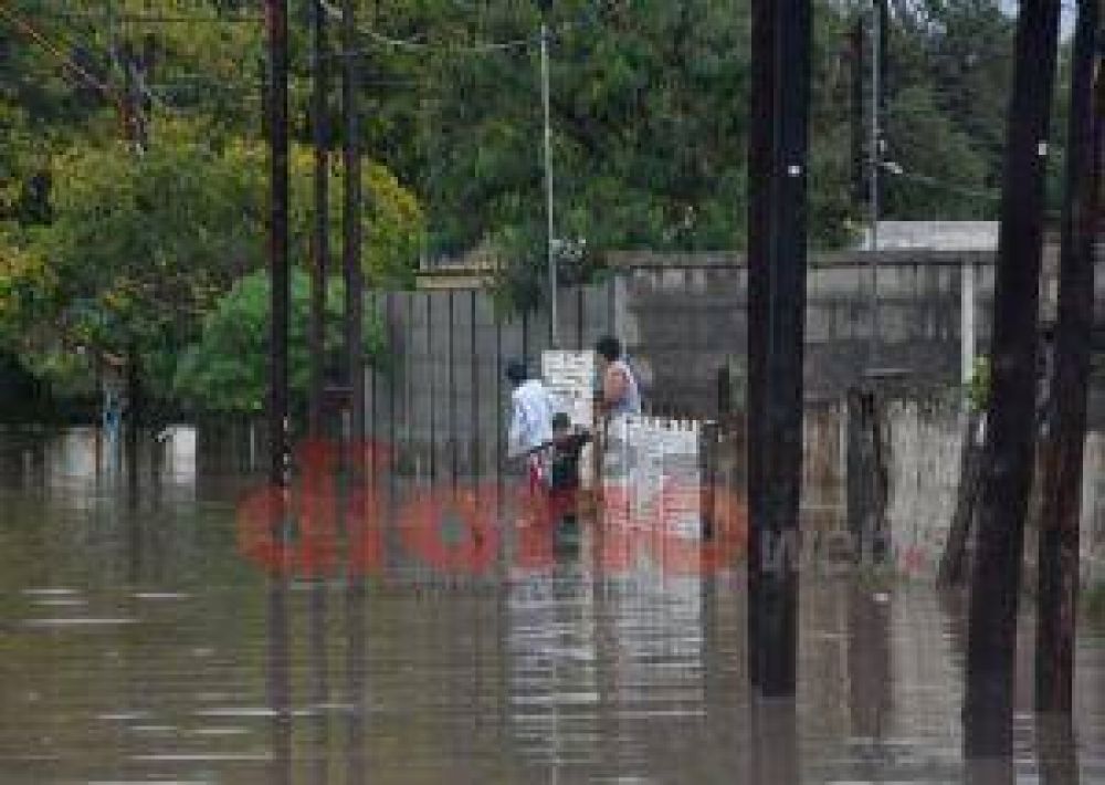 Al menos tres familias del B� Mariano Moreno viejo continuaban evacuadas