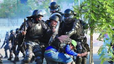 Represi�n y arrestos en los alrededores del Maracan�