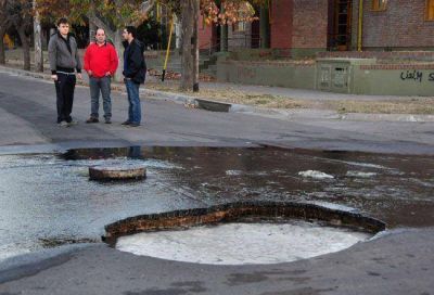 Se abri� otro cr�ter en la calle Chile