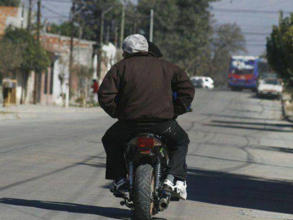 Los robos de motochorros no paran de crecer en la provincia