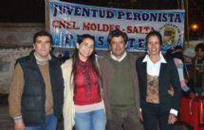 El departamento de Coronel Moldes dijo s� a la precandidatura de Evita Isa