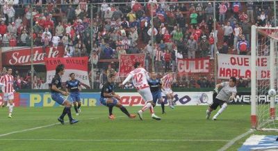Uni�n se despidi� de su gente con un empate