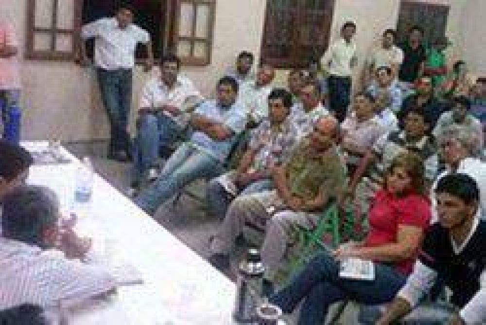Reuni�n de Convergencia Social en Las Piedritas
