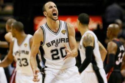 Con Manu como figura, los Spurs ganaron y lideran 3-2 la final