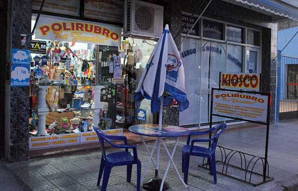 Roban la recaudaci�n del d�a en un polirubro del centro