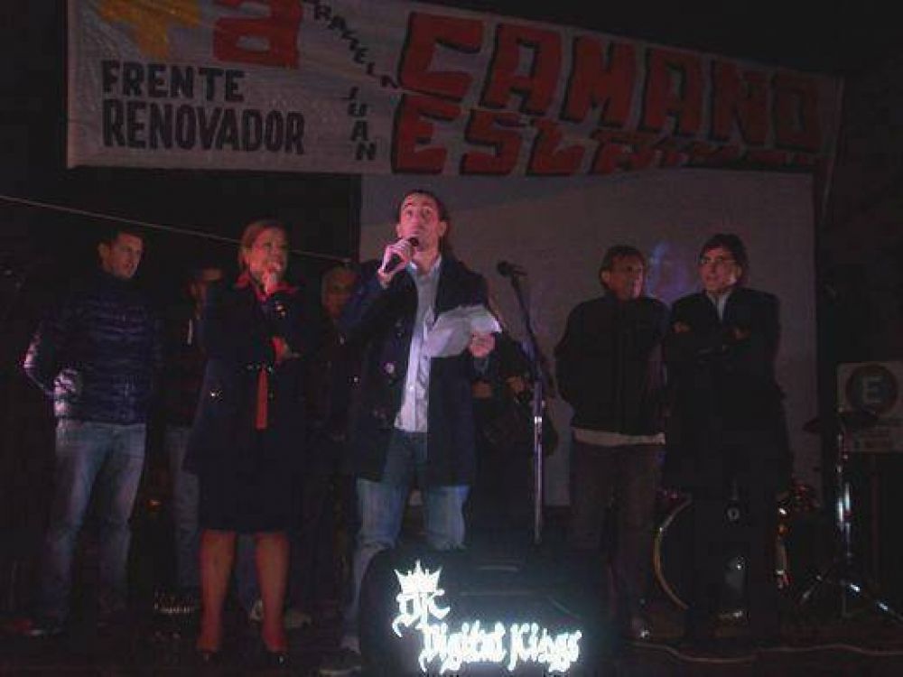 Con duras cr�ticas al Gobierno, "La Doctrina" abri� otro local massista en San Mart�n