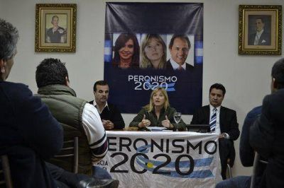 �lvarez Rodr�guez encabez� un acto de "Peronismo 2020" en San Mart�n
