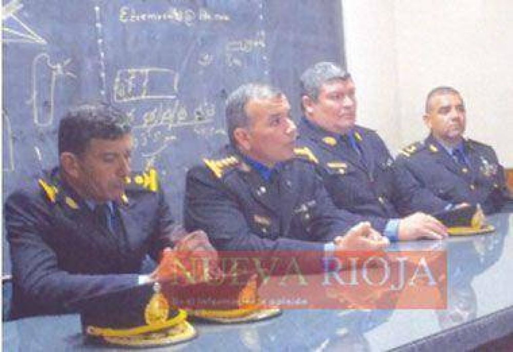 Polic�a: asumieron nuevos jefes en las comisar�as de la Capital