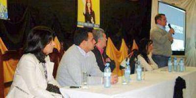 De Vido expuso sobre el plan del municipio