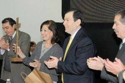 Zamora se comprometi� a trabajar con cooperativas para un plan de viviendas
