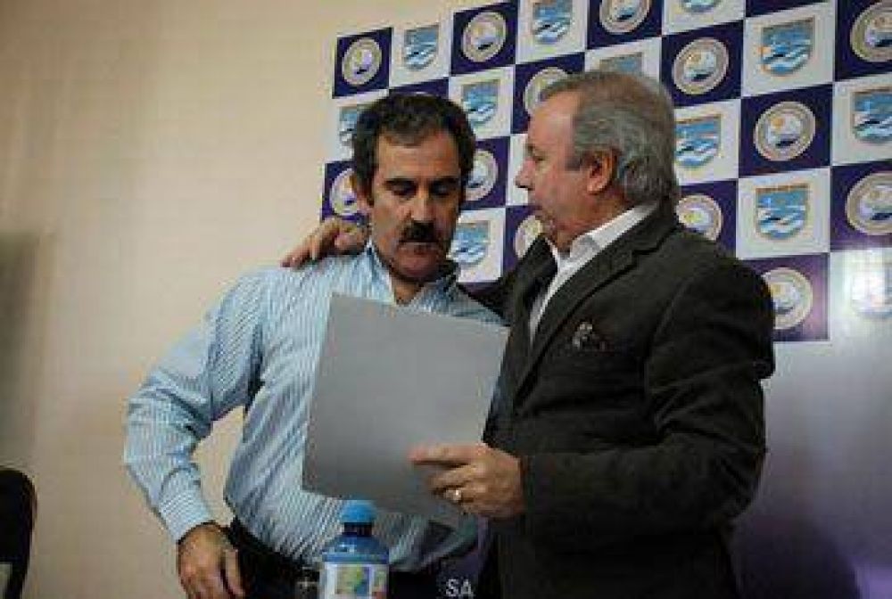 Peralta destac� actitud democr�tica de Gleadell