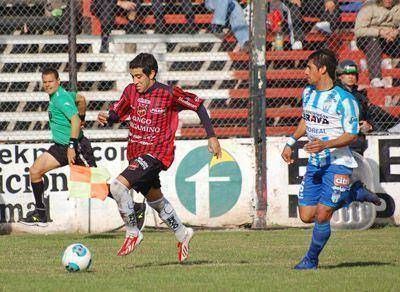 Douglas cerr� la temporada con un triunfo frente a Atl�tico Tucum�n