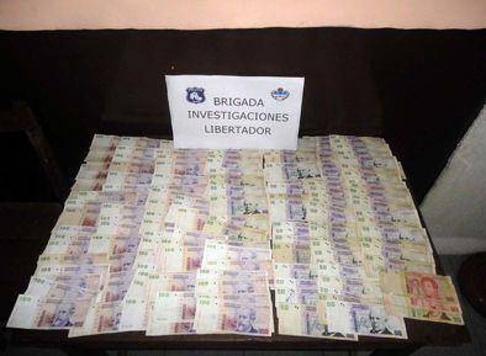 Recuperan once mil pesos en un caso de �auto-robo�