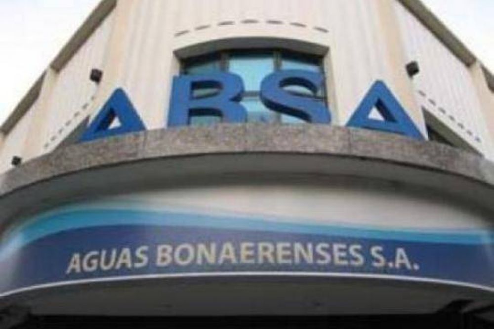 Ordenan a ABSA a entregar agua en bidones en Bragado