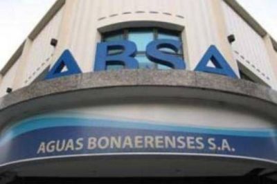Ordenan a ABSA a entregar agua en bidones en Bragado