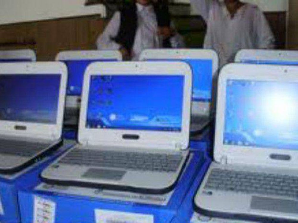 Un grupo de ladrones rob� unas 40 notebooks de una escuela de la zona oeste de Rosario