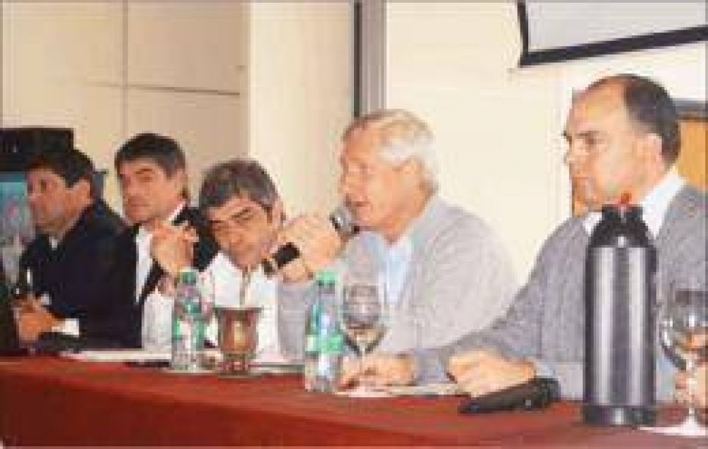 Encuentro Tabacalero: buscan criterio para establecer un precio com�n entre las provincias